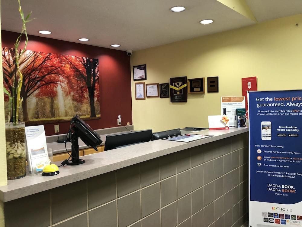 Econo Lodge Marion I-81 Экстерьер фото