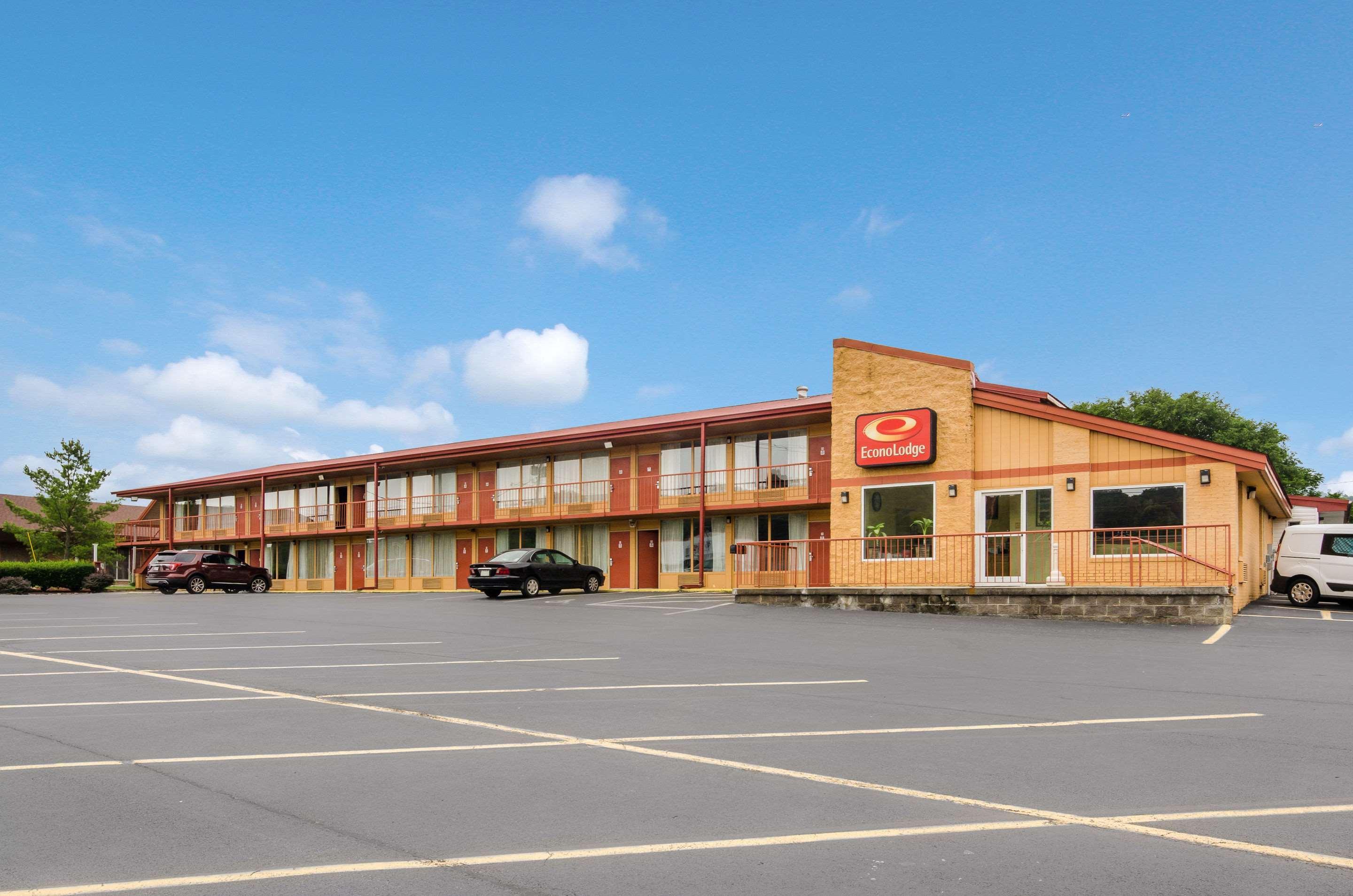 Econo Lodge Marion I-81 Экстерьер фото