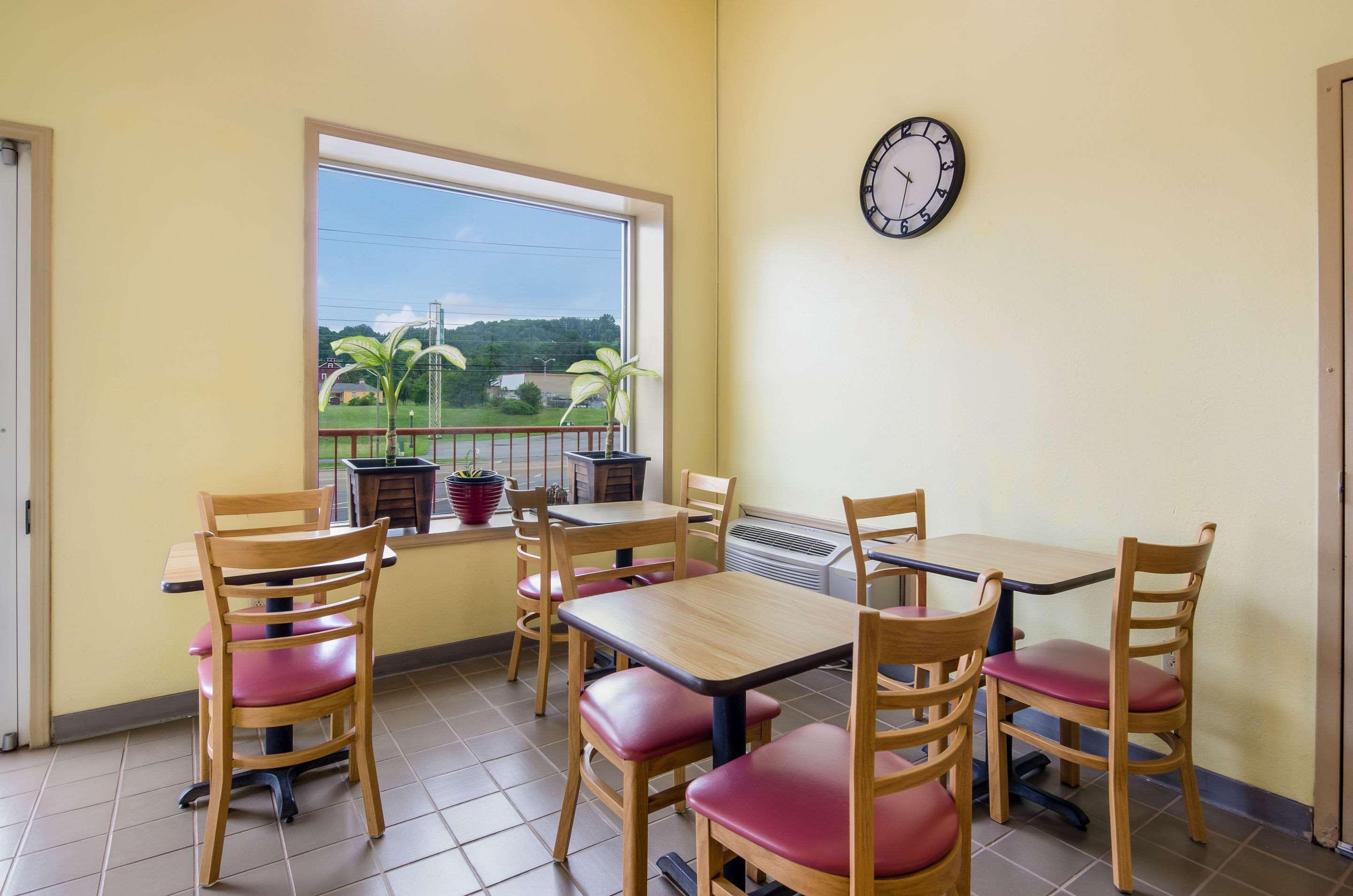 Econo Lodge Marion I-81 Экстерьер фото