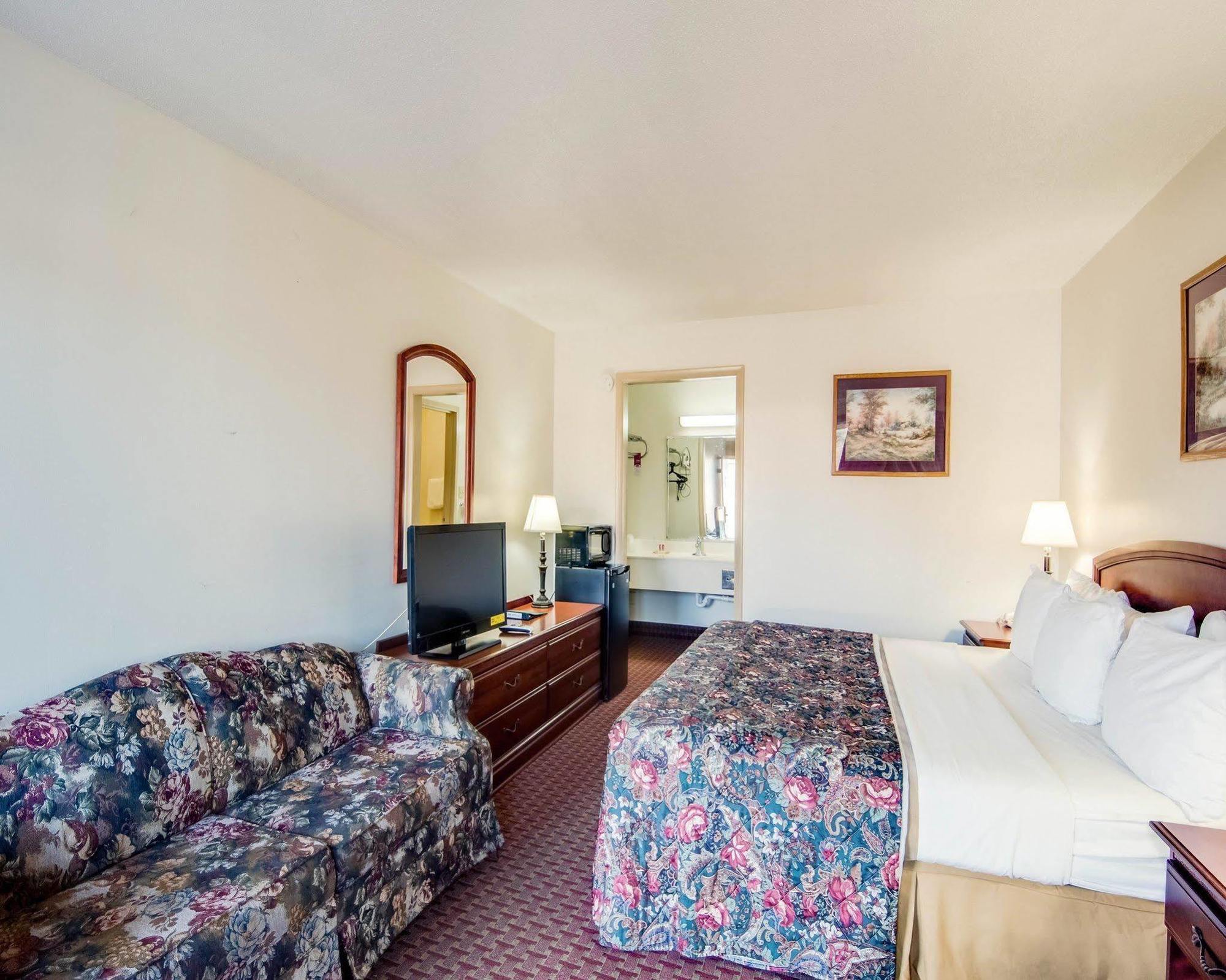 Econo Lodge Marion I-81 Экстерьер фото