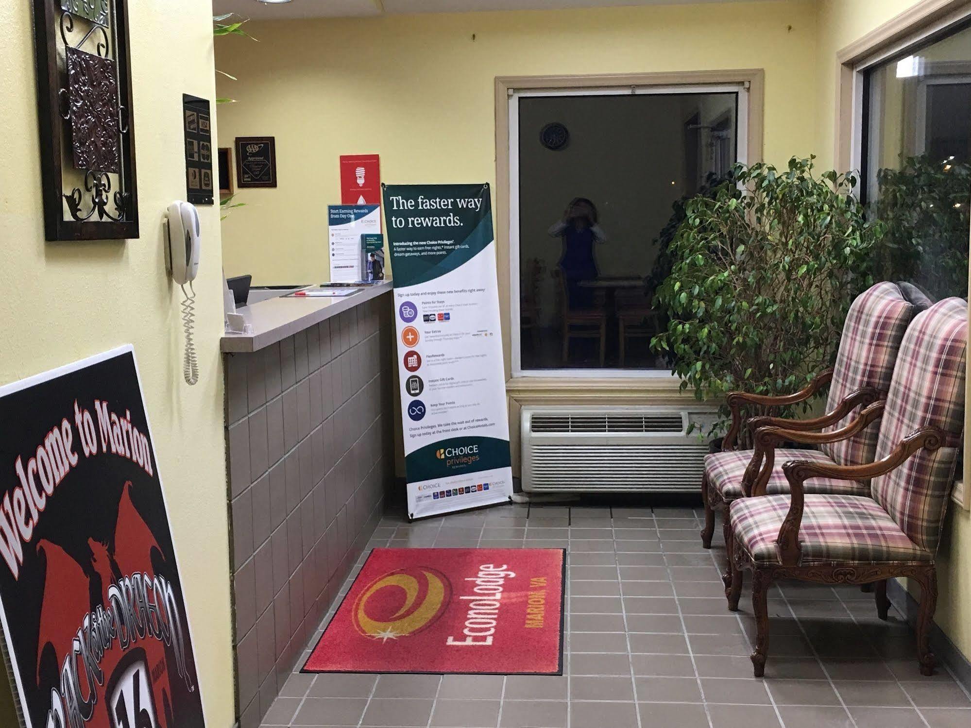 Econo Lodge Marion I-81 Экстерьер фото
