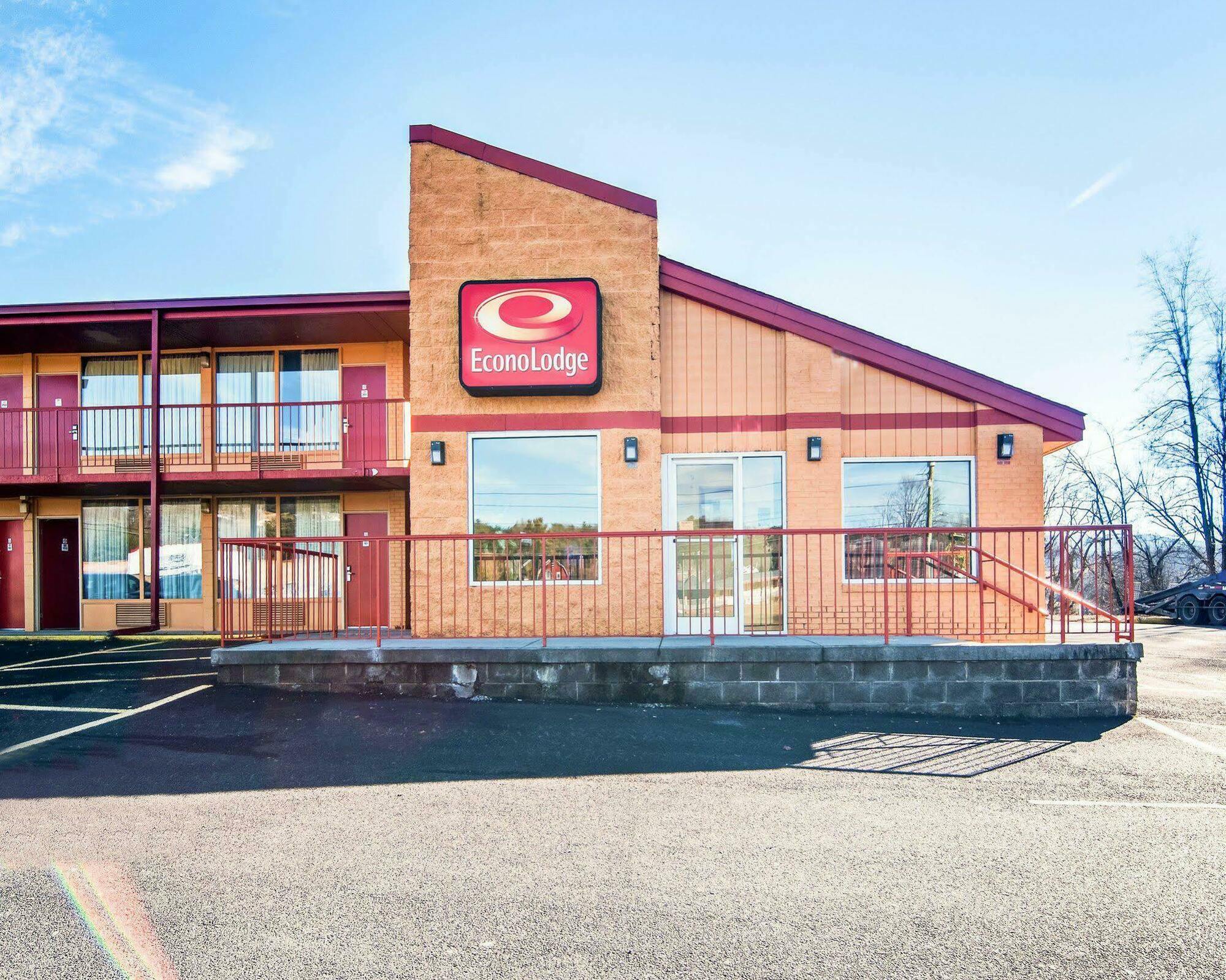 Econo Lodge Marion I-81 Экстерьер фото